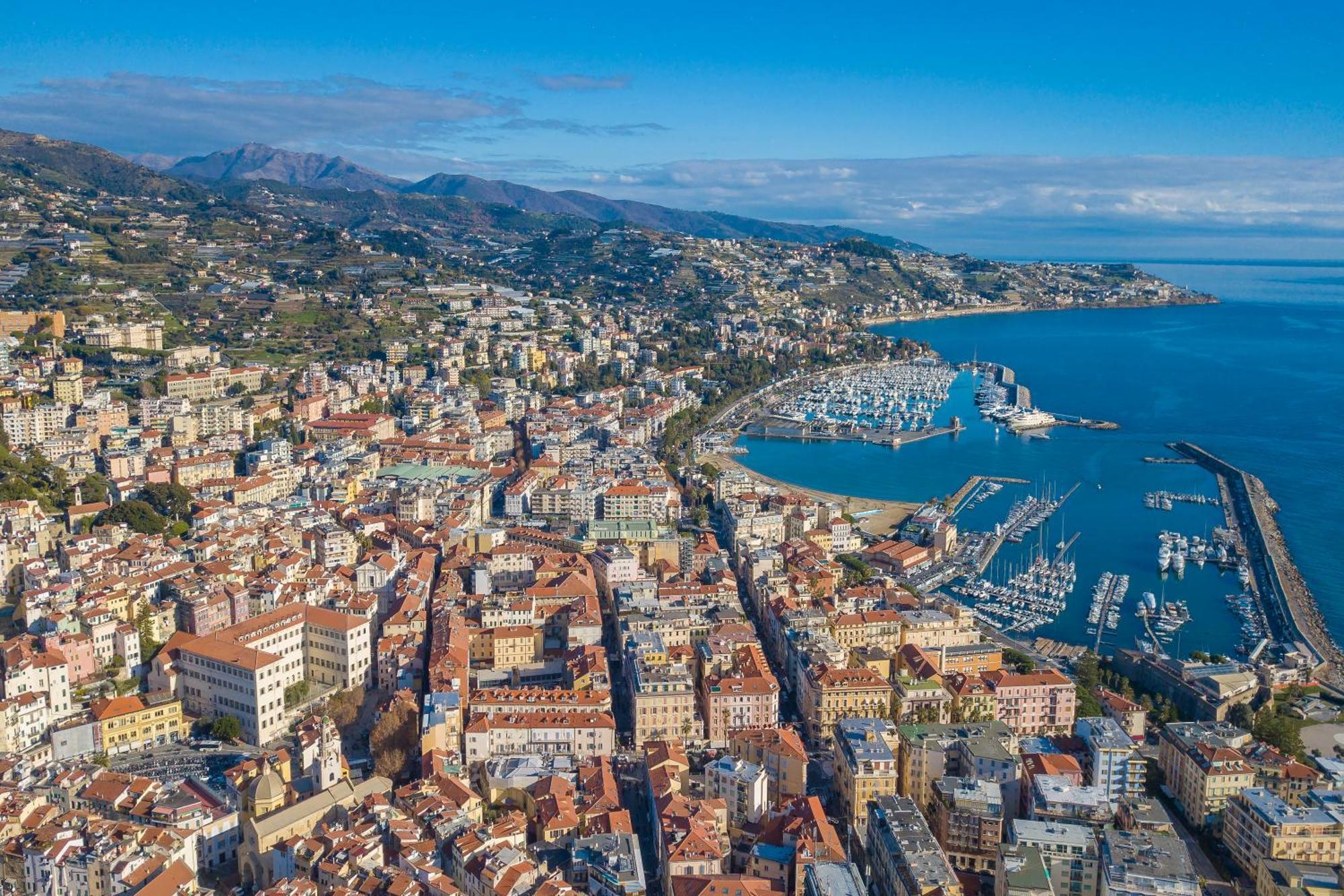 La Casa Nel Cuore - Happy Rentals Sanremo Luaran gambar